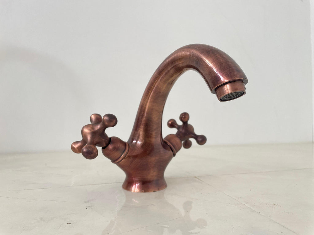 Solid Copper Bathroom Faucet: Vintage Style Cross Handle Basin Tap