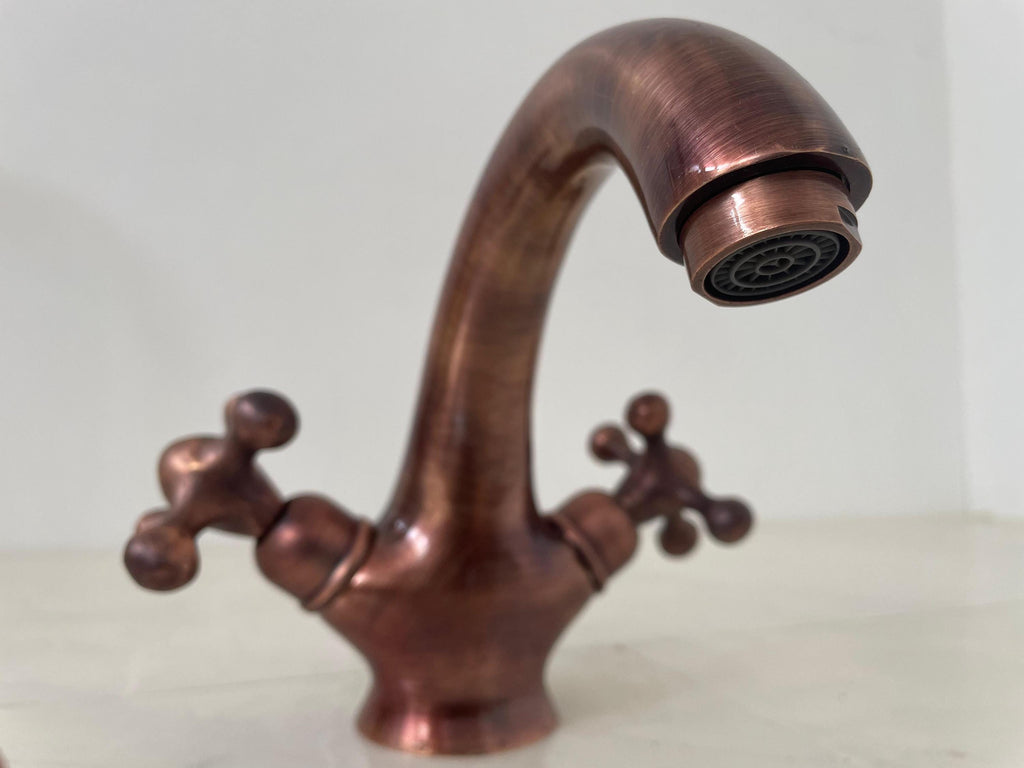 Solid Copper Bathroom Faucet: Vintage Style Cross Handle Basin Tap