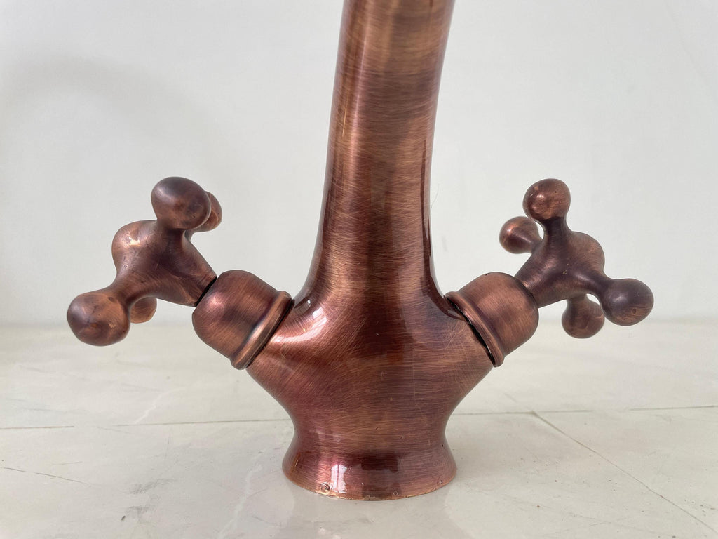 Solid Copper Bathroom Faucet: Vintage Style Cross Handle Basin Tap